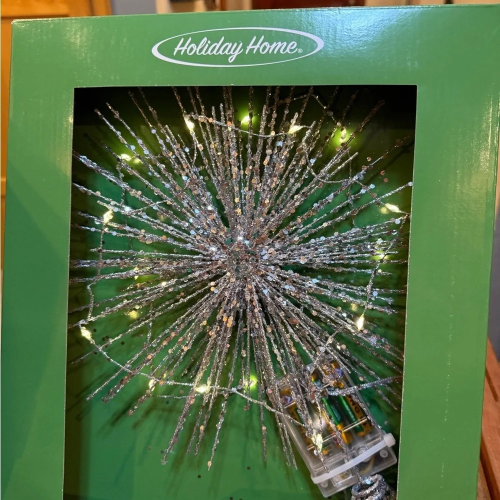 Shatterproof Christmas Ornament Set and LED Starburst Tree Topper Gold & Silver - Picture 3 of 13
